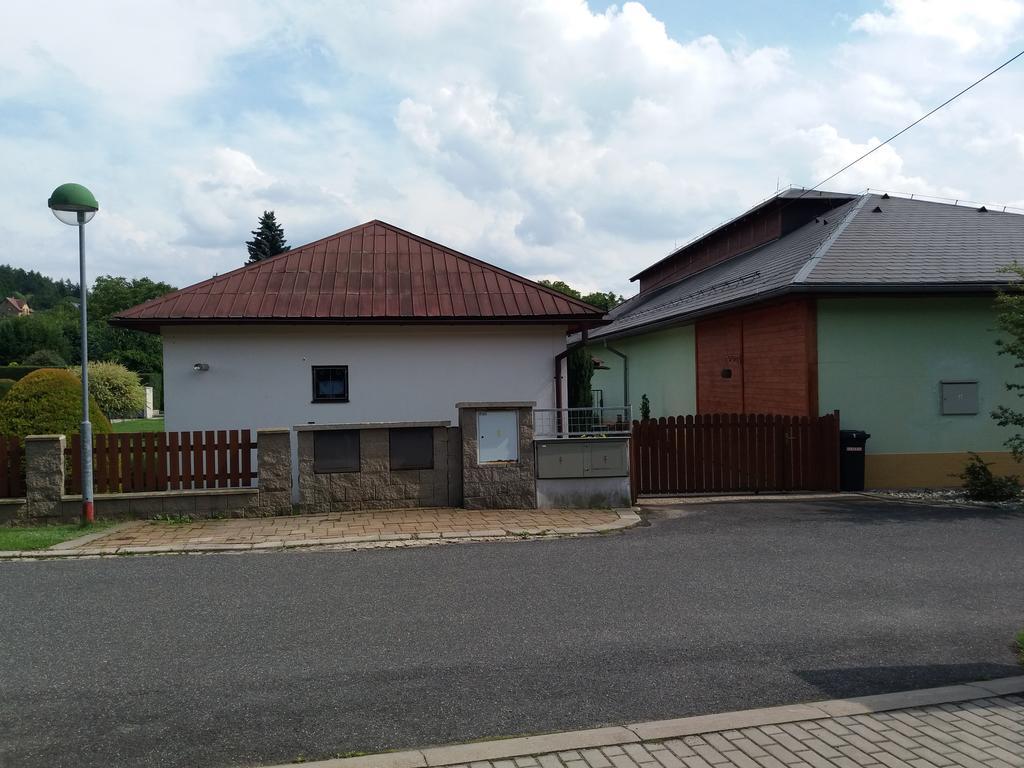 Rekreacni Domek Nový Bor Esterno foto